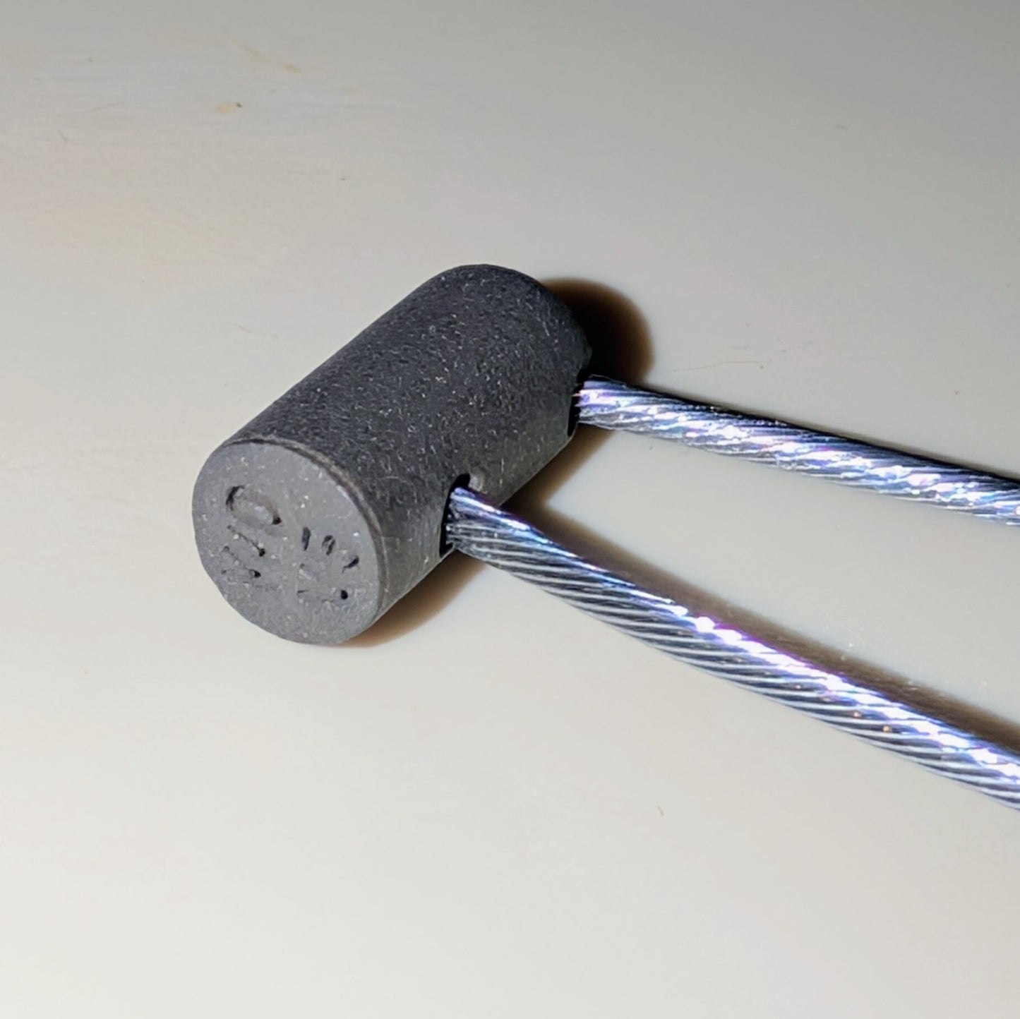 Single/dual cable adapter